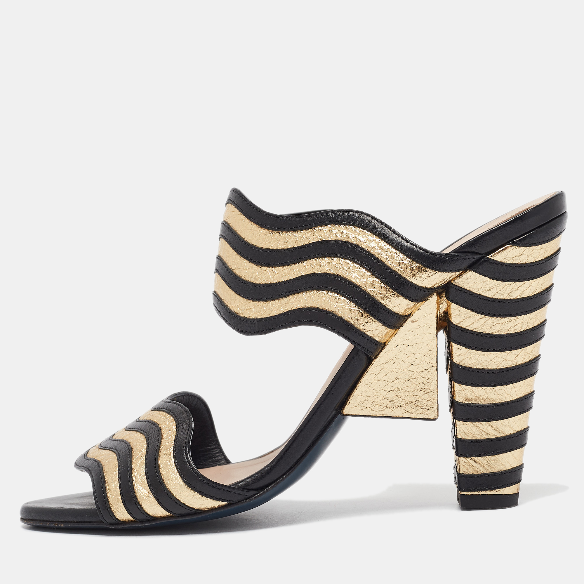 

Fendi Black/Gold Leather Wave Striped Slide Sandals Size