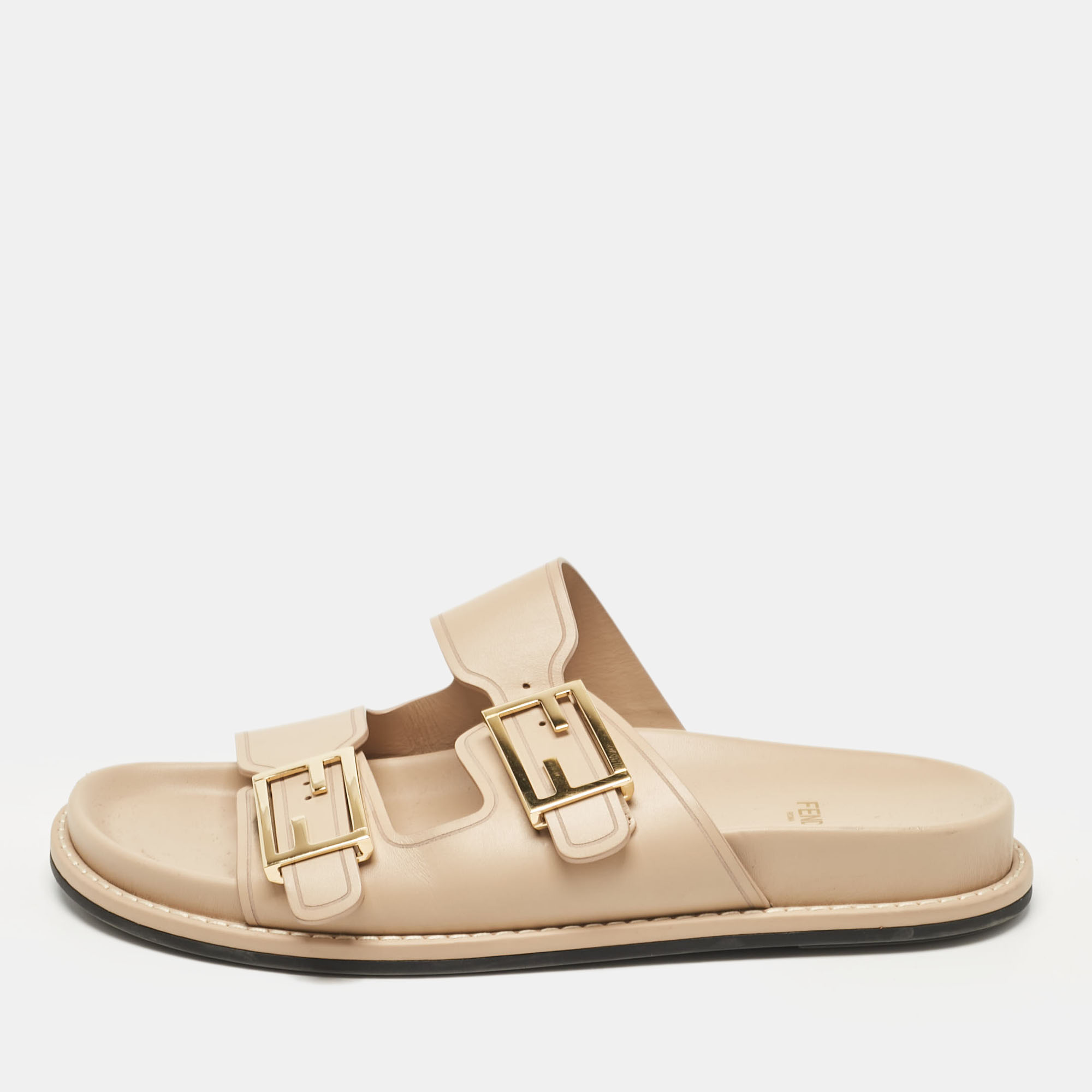 

Fendi Beige Leather Flat Sandals Size