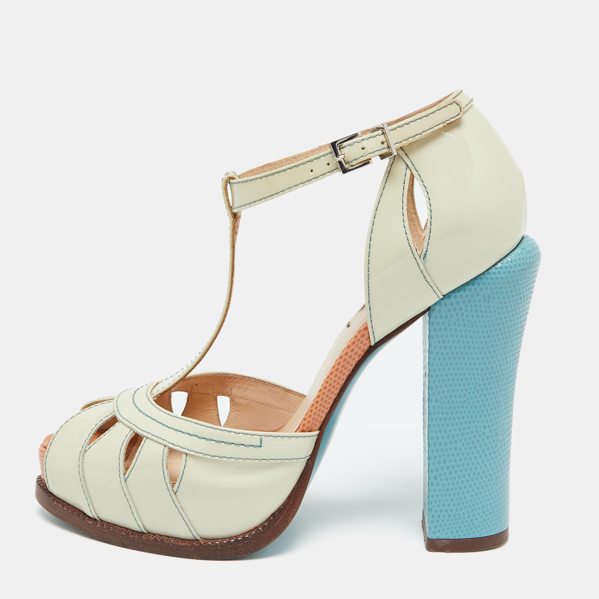 

Fendi Off-white/Blue Patent Leather T-Strap Platform Sandals Size