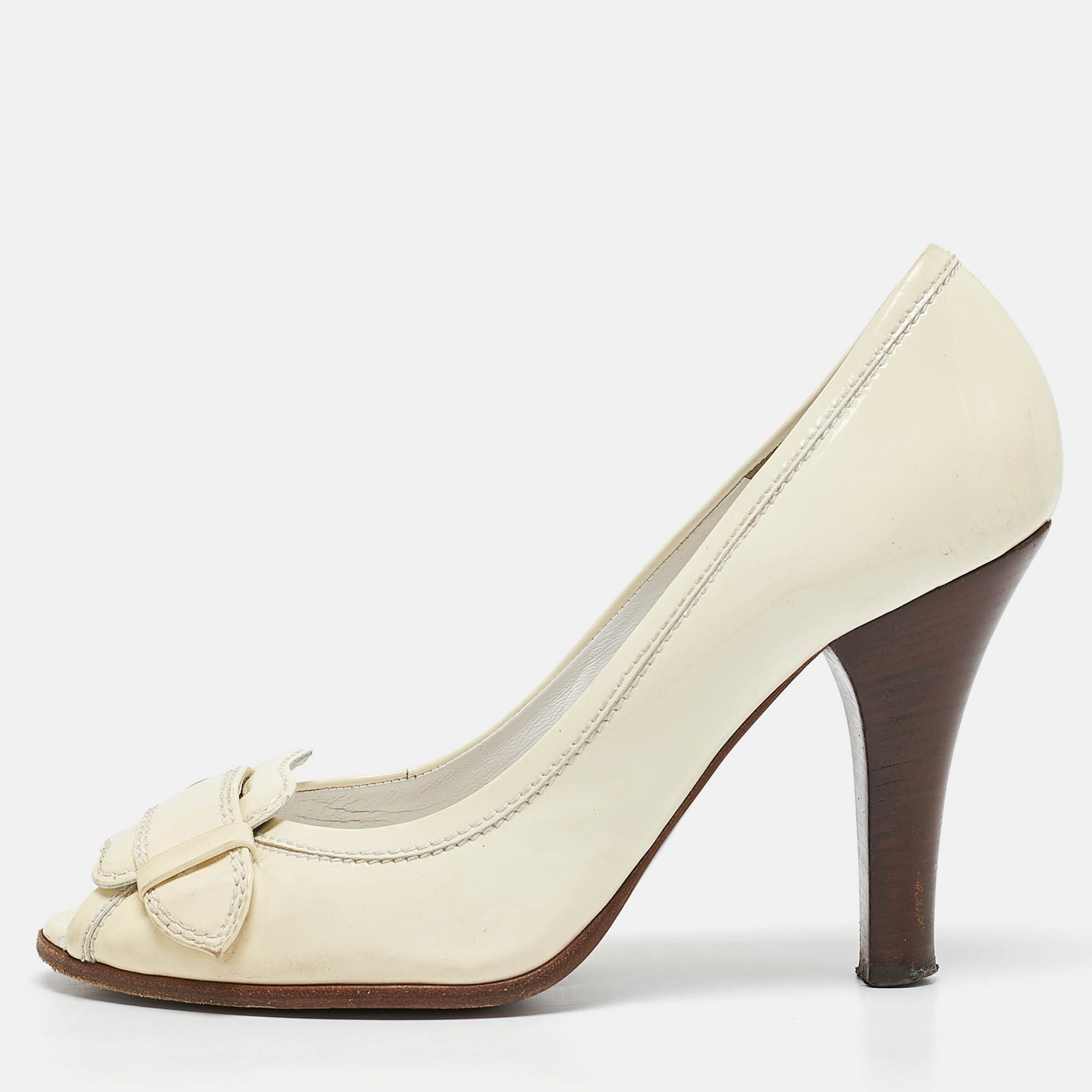 

Fendi Cream Patent Leather Buckle Detail Open Toe Pumps Size