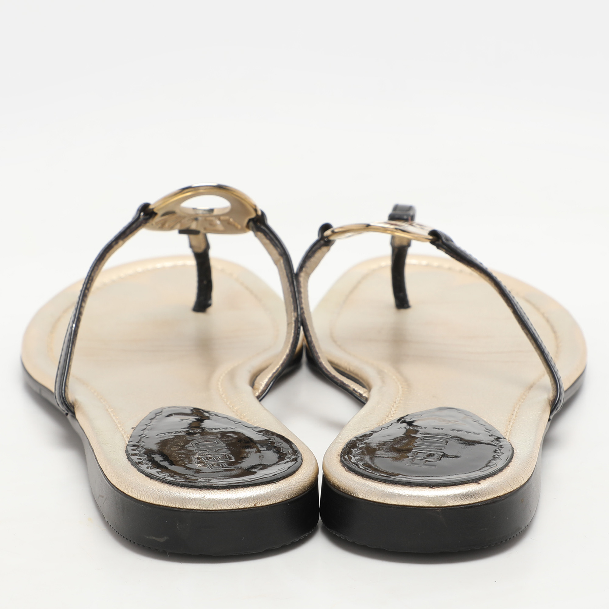 Fendi Black Patent Leather Thong Flat Sandals Size 38.5 
