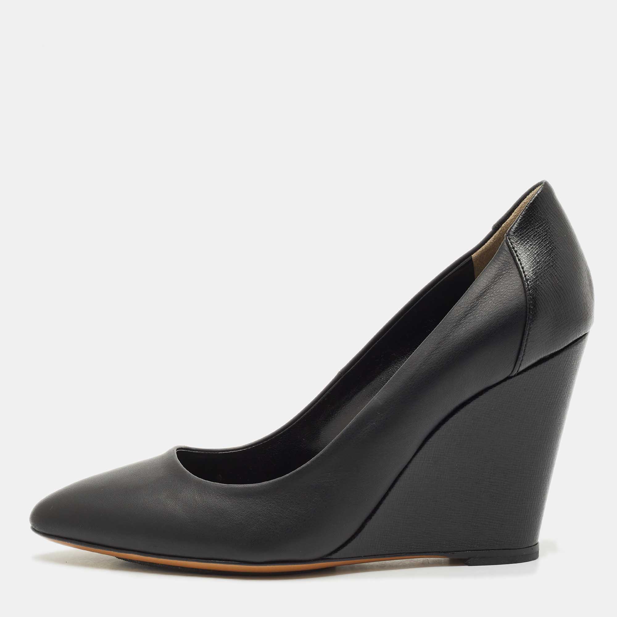

Fendi Black Leather Wedge Pumps Size