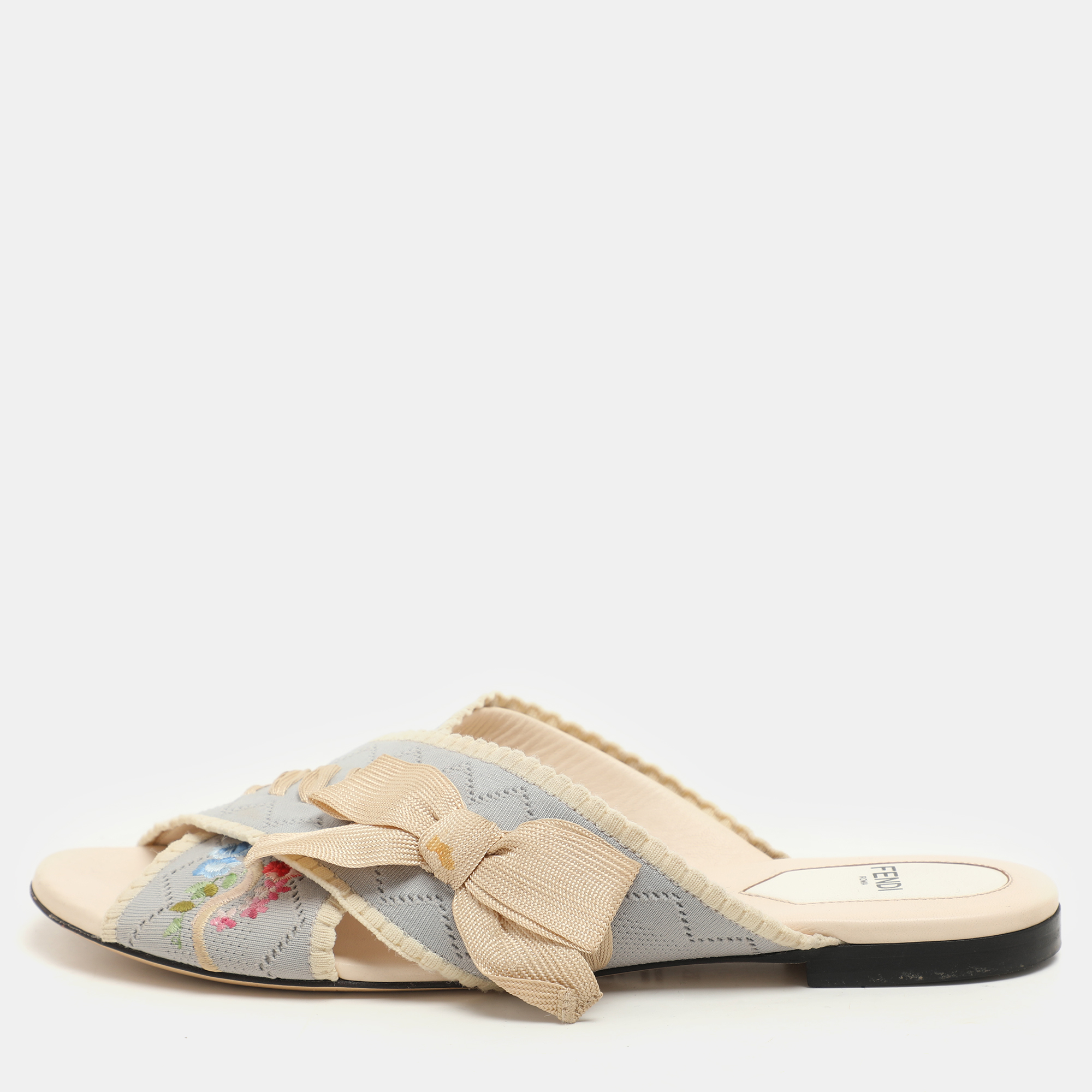 

Fendi Multicolor Knit Fabric Criss Cross Bow Flat Slides Size