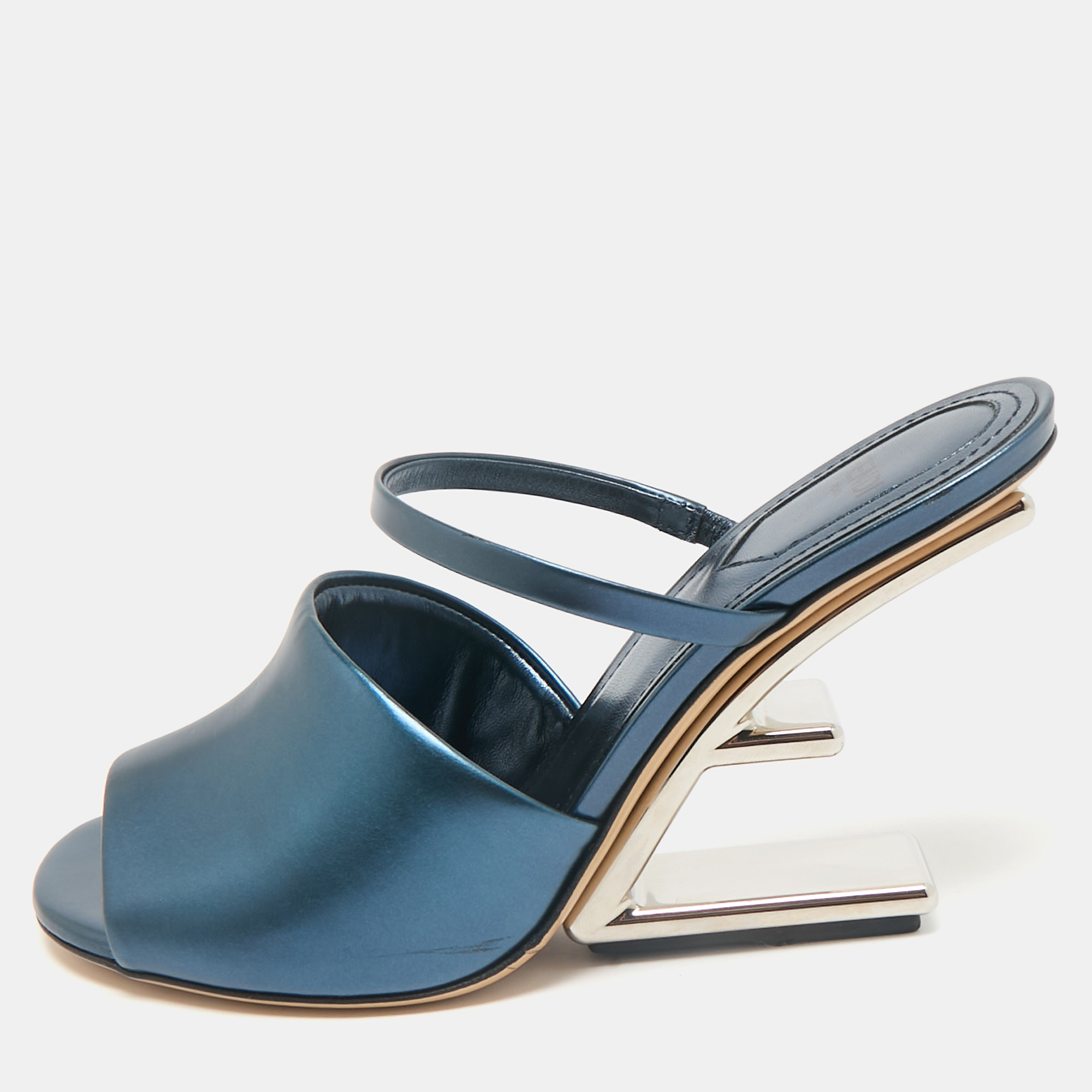 

Fendi Metallic Blue Leather Fendi First Slide Sandals Size