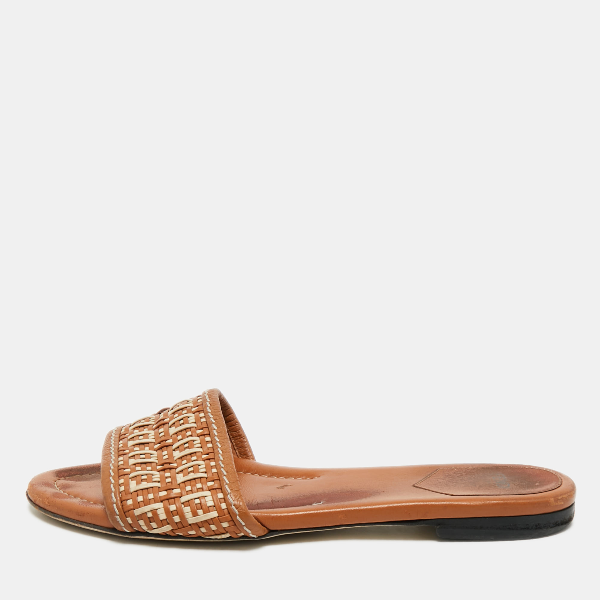 Pre-owned Fendi Brown/white Leather And Woven Leather Ff Flat Sandals Size 39