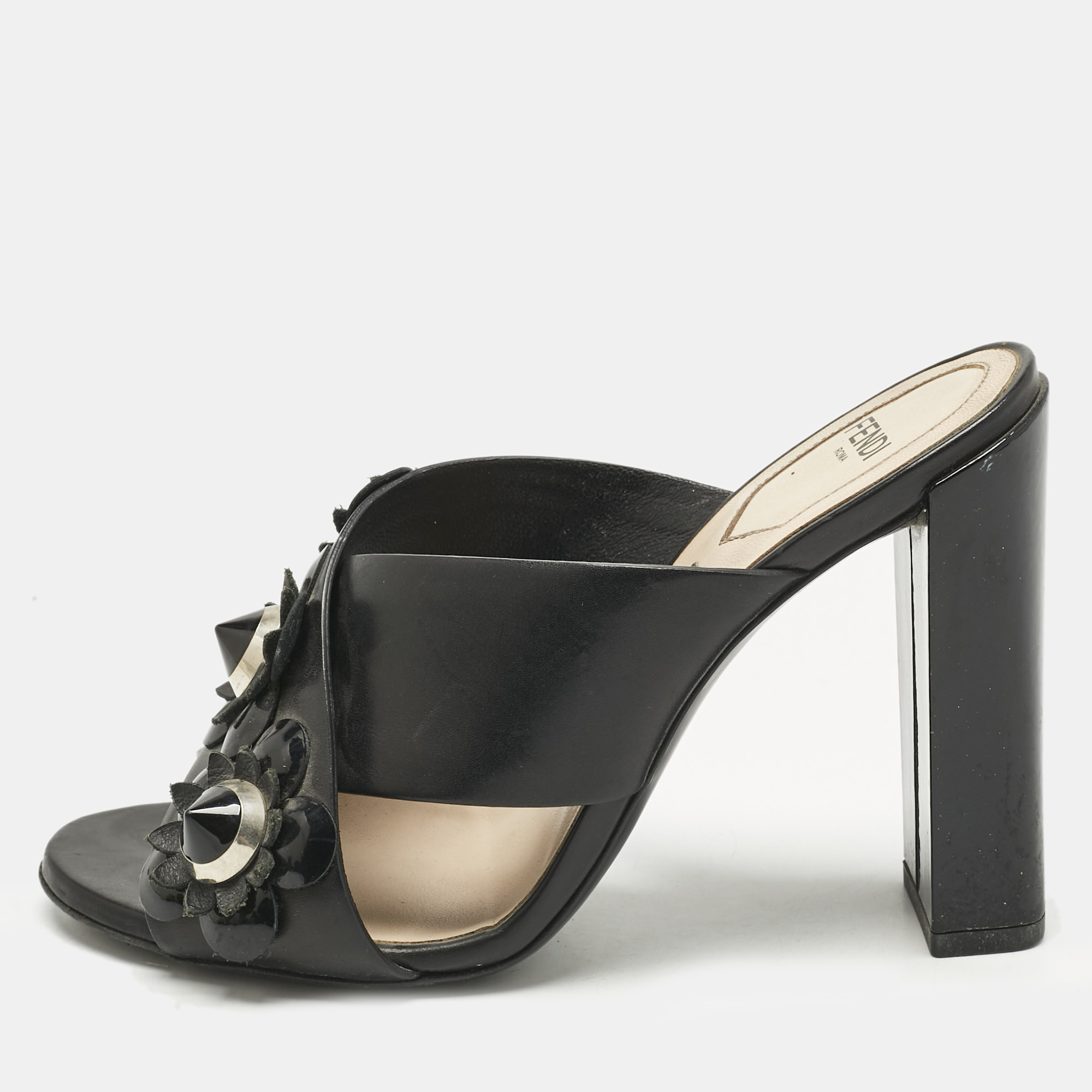 

Fendi Black Patent and Leather Flowerland Criss Cross Slide Sandals Size