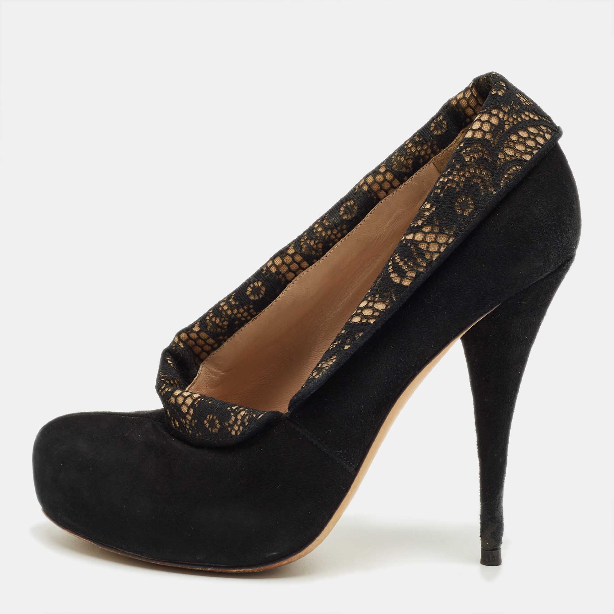 

Fendi Black Lace and Suede Envelope Pumps Size