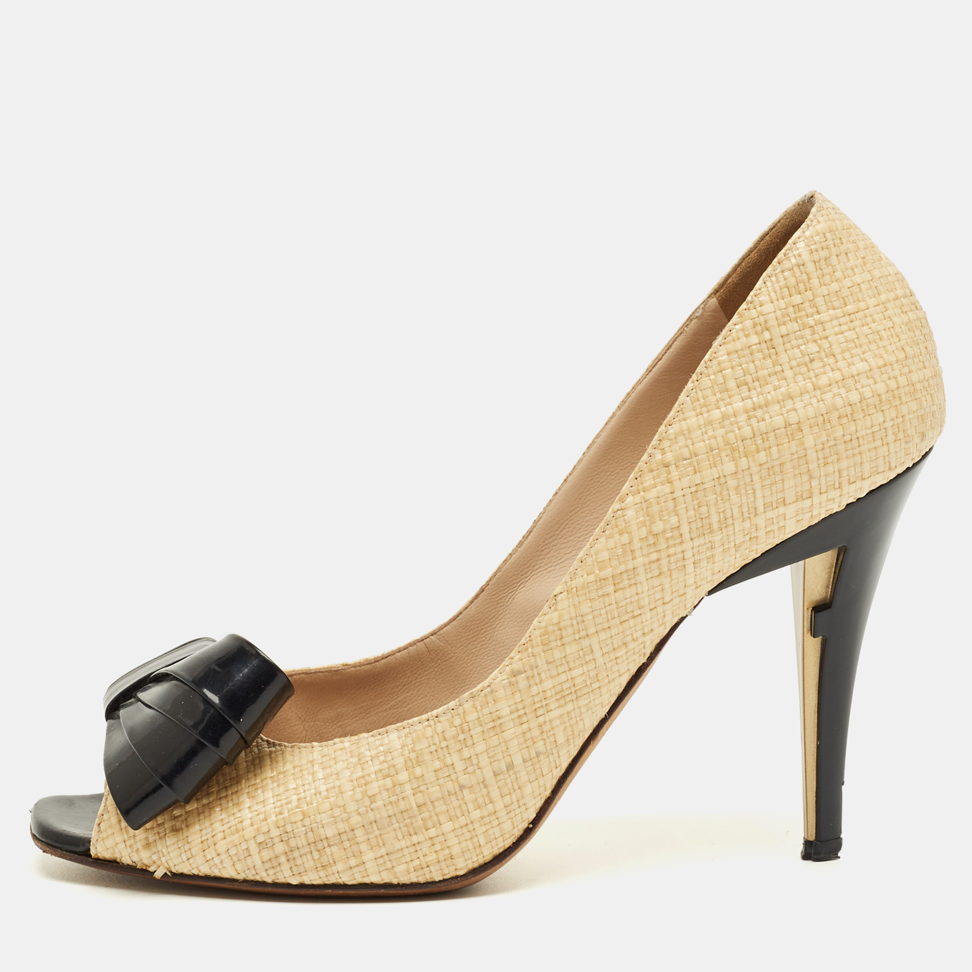 

Fendi Cream/Black Patent Leather and Raffia Bow Peep Toe Pumps Size