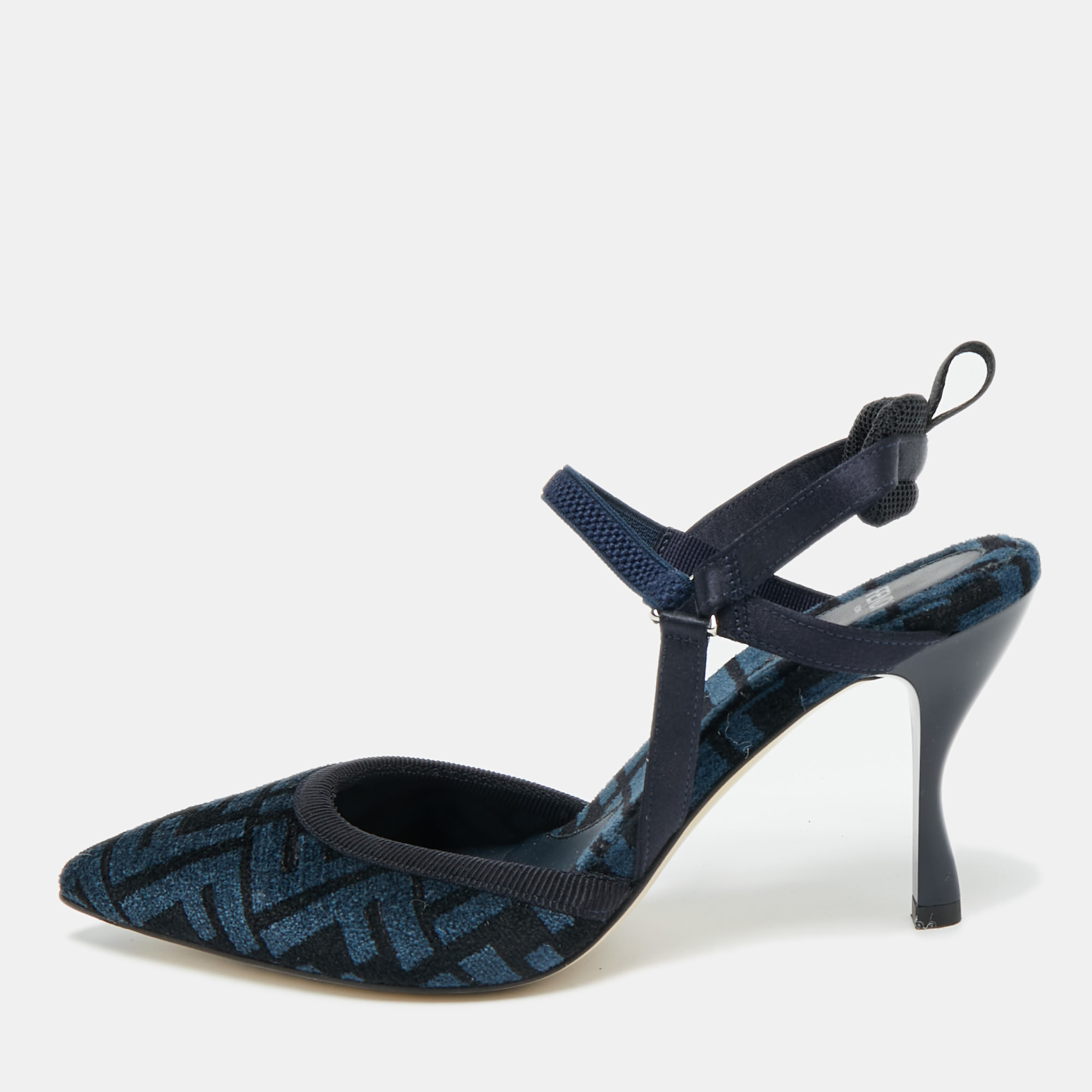 

Fendi Navy Blue/Black Zucca Velvet Colibri Pumps Size