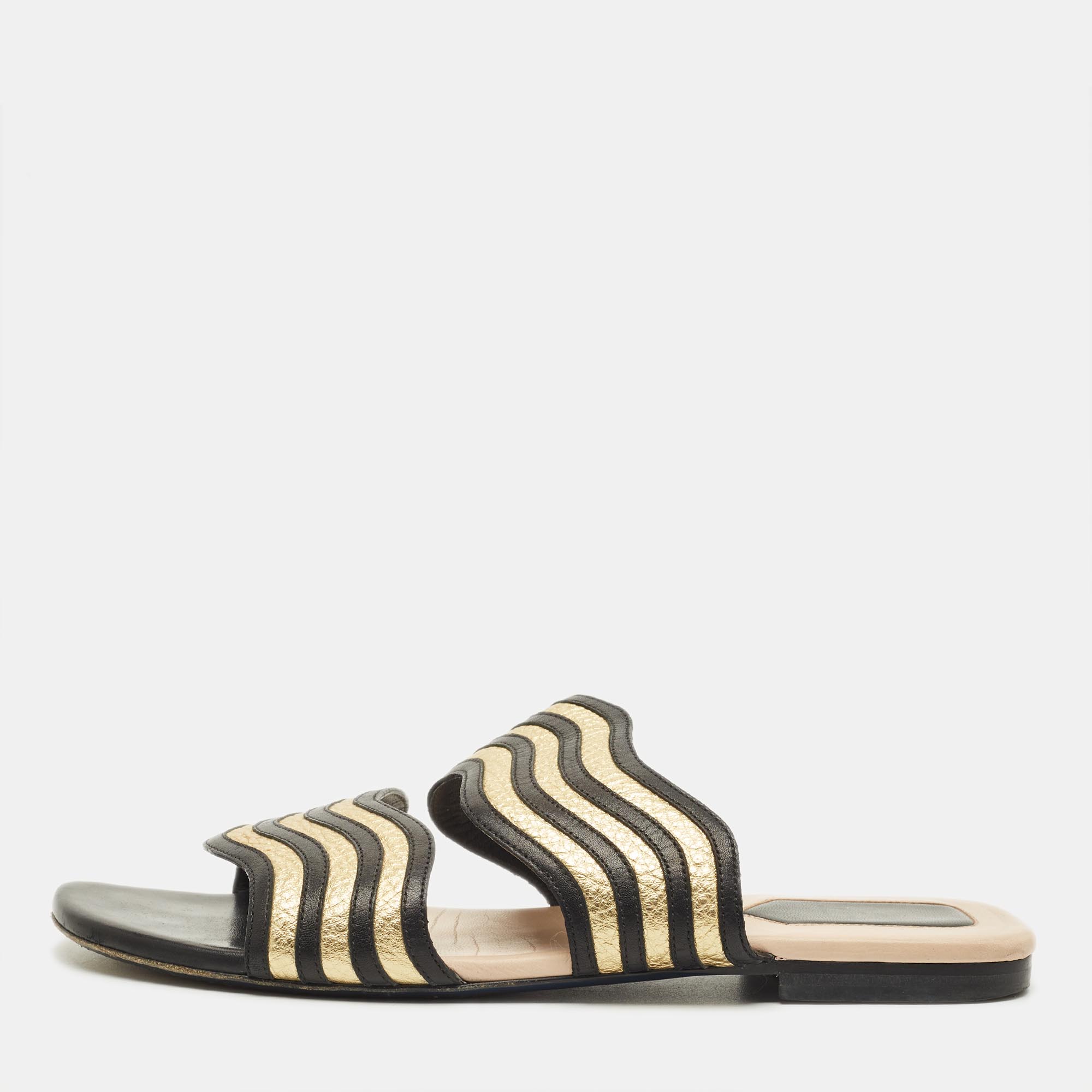 Pre-owned Fendi Striped Wave Size 38 Black/gold Leather Flat Slide