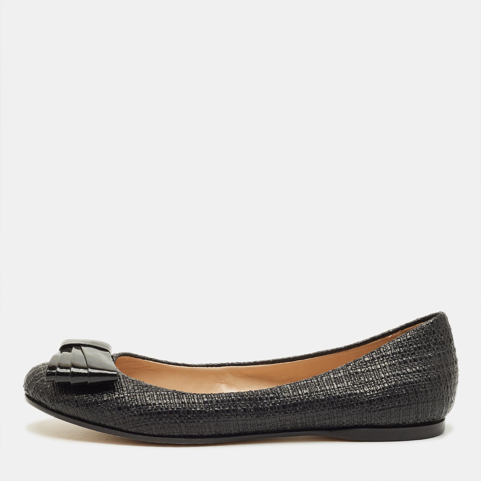 

Fendi Bow Size  Black Raffia and Patent Leather Ballet Flats