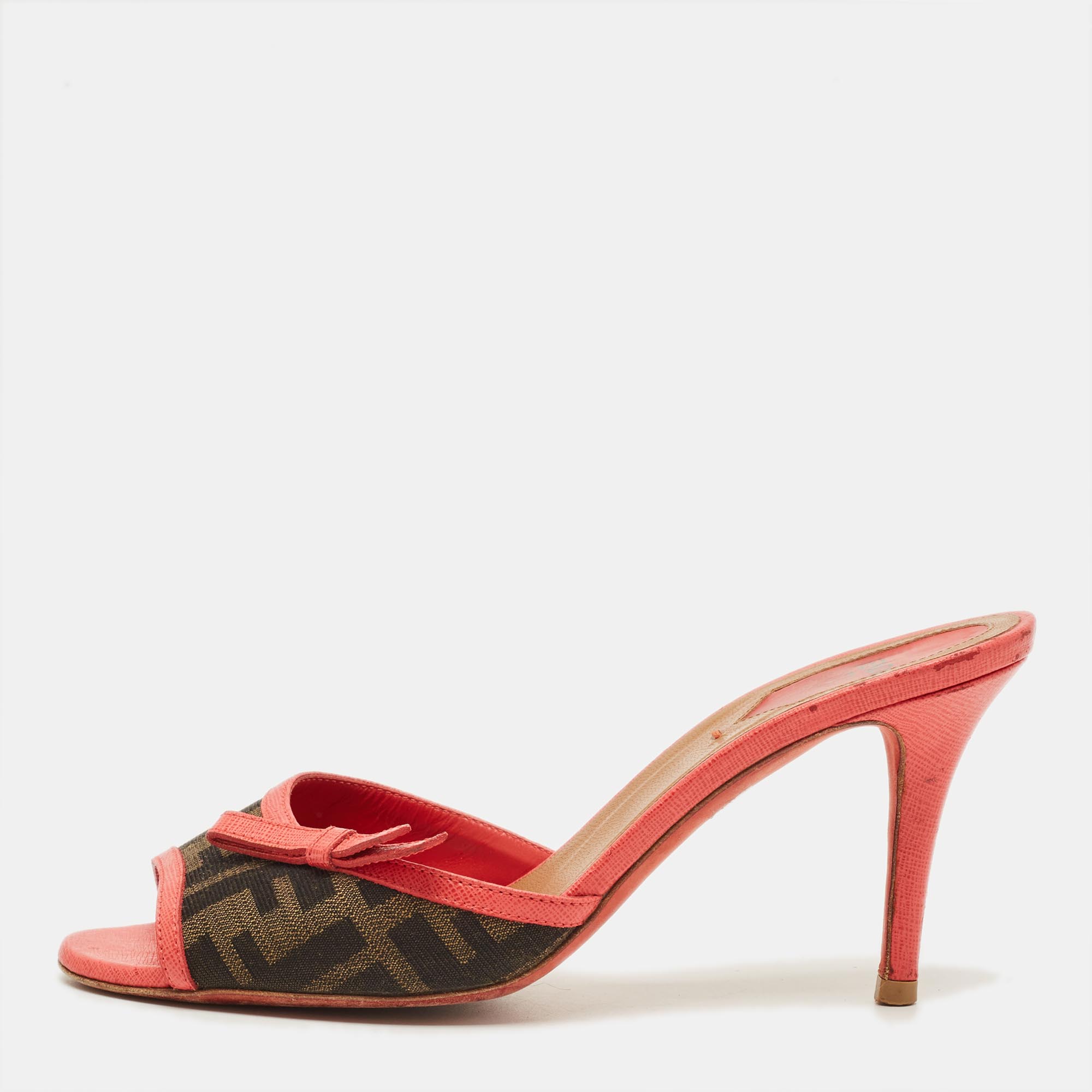 

Fendi Size  Pink/Brown Zucca Canvas and Leather Bow Slide Sandals