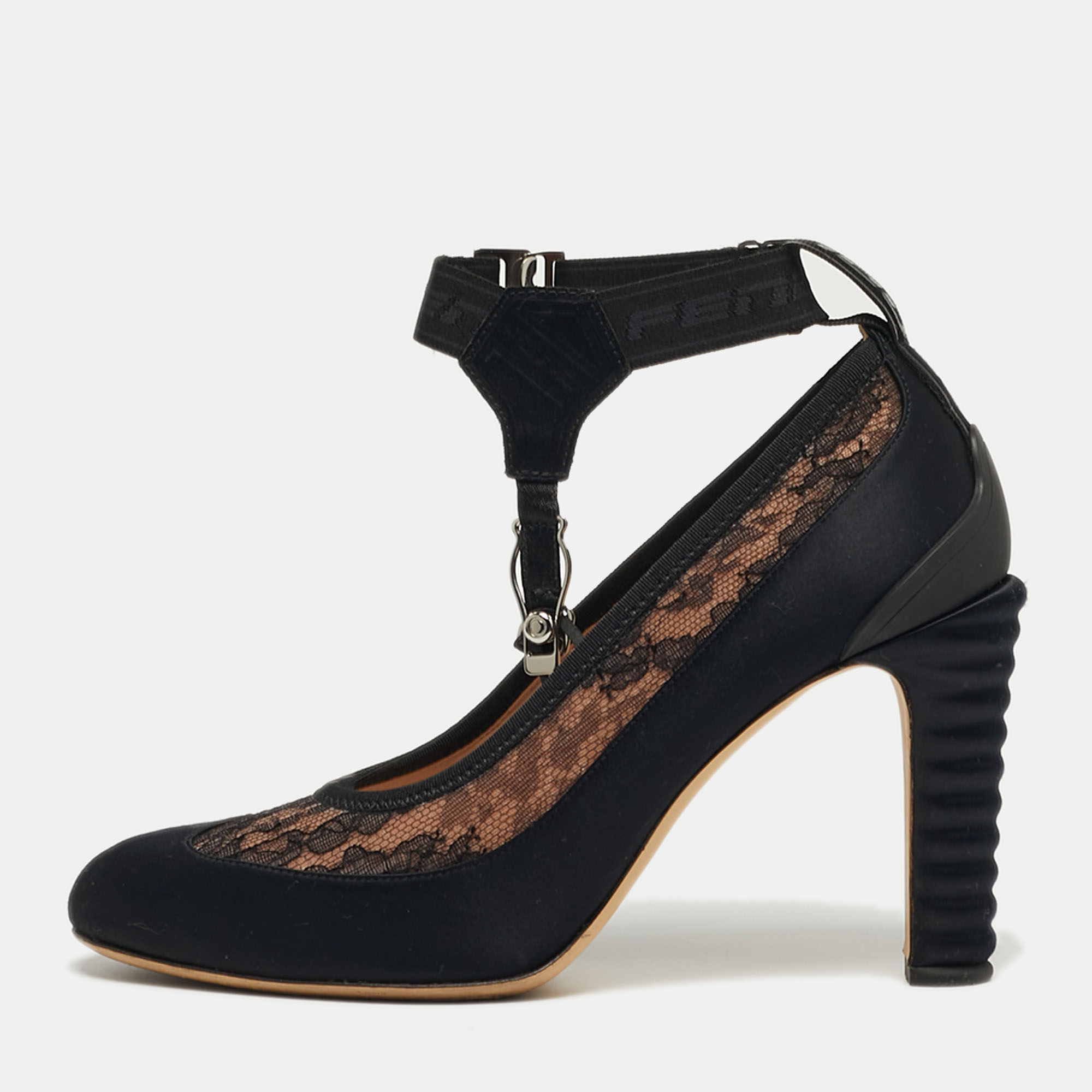 

Fendi Promenade Size  Black Lace and Mesh Pumps