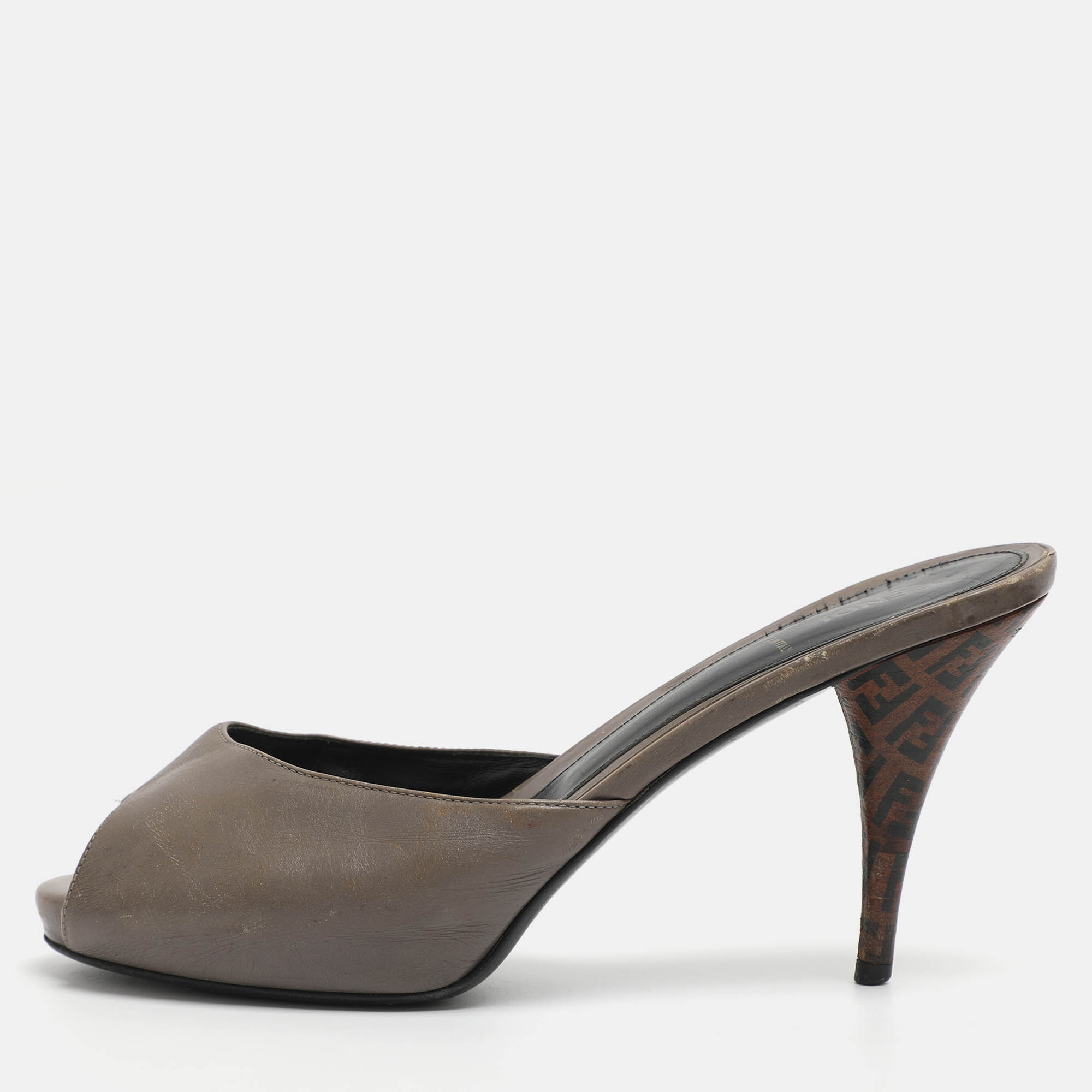 

Fendi FF Superstar Size  Grey Leather Peep Toe Sandals