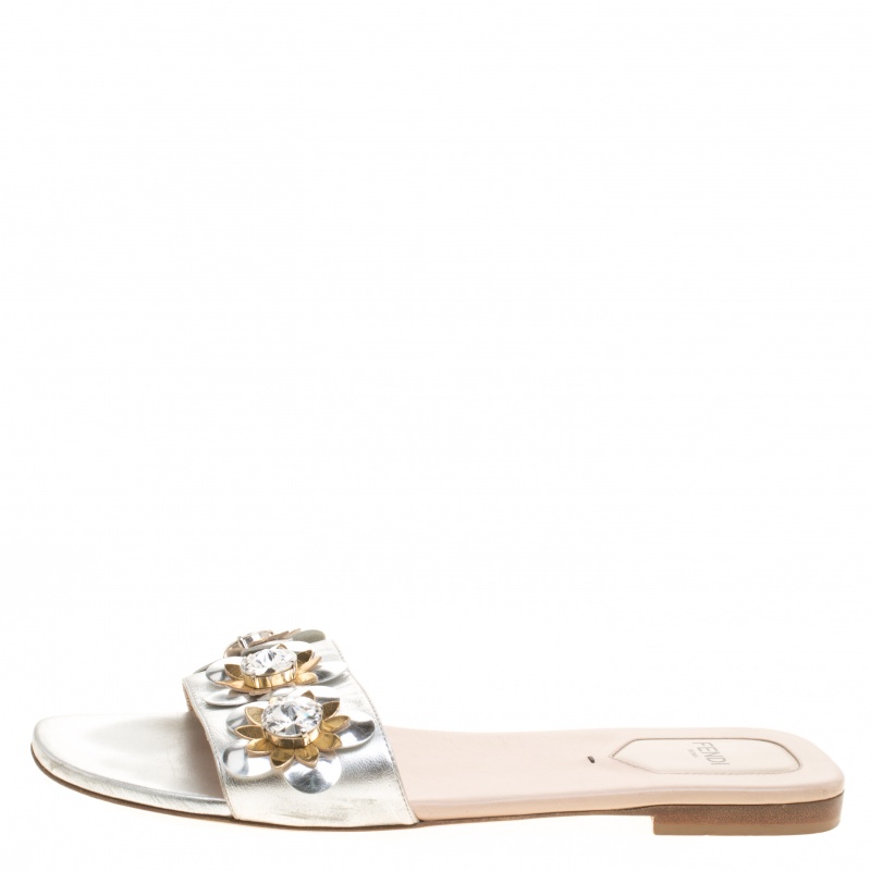 

Fendi Metallic Silver Leather Flowerland Flat Slides