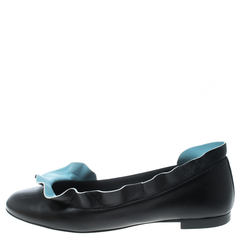

Fendi Black Leather Ruffle Trim Ballet Flats Size