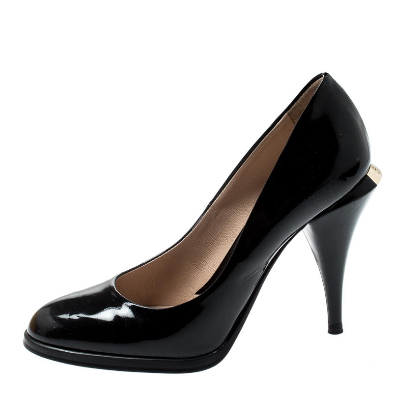 

Fendi Black Patent Leather Pumps Size