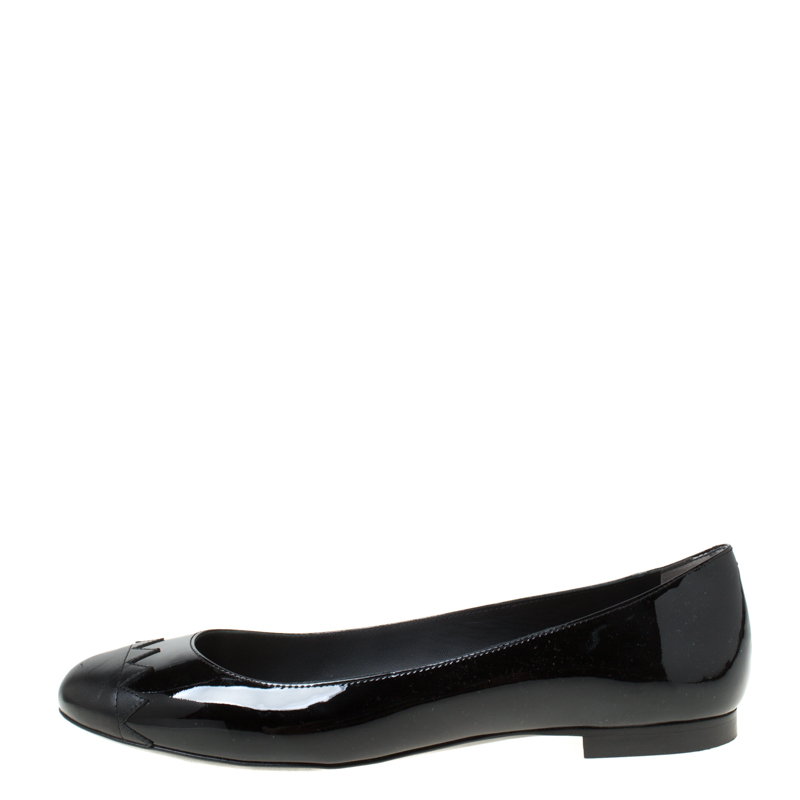 

Fendi Black Patent Leather Ballet Flats Size