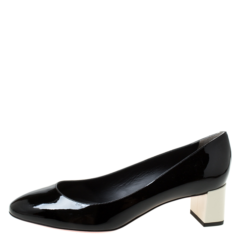 

Fendi Monochrome Patent Leather Block Heel Pumps Size, Black