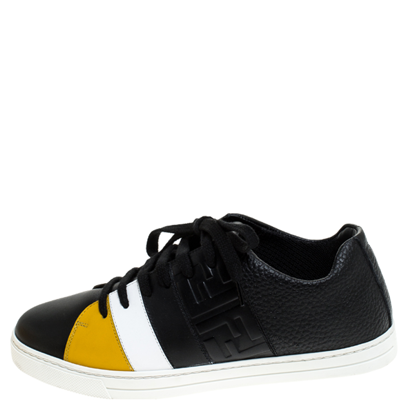 

Fendi Black Leather Low Top Sneakers Size