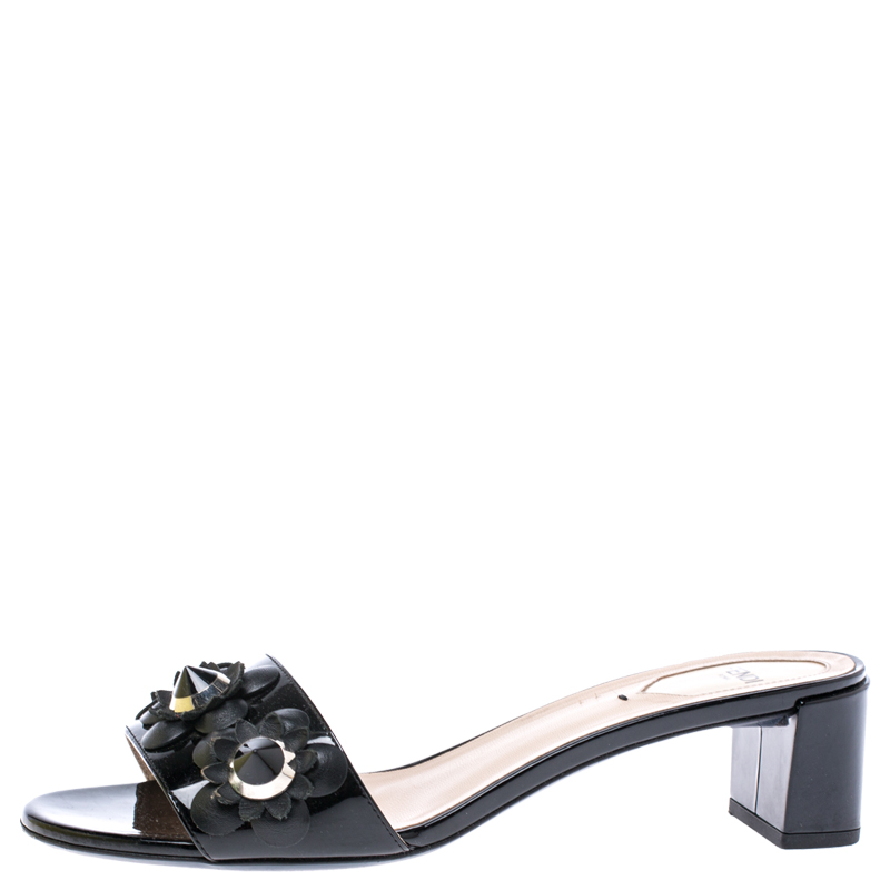 

Fendi Black Flower Embellished Patent Leather Open Toe Sandals Size