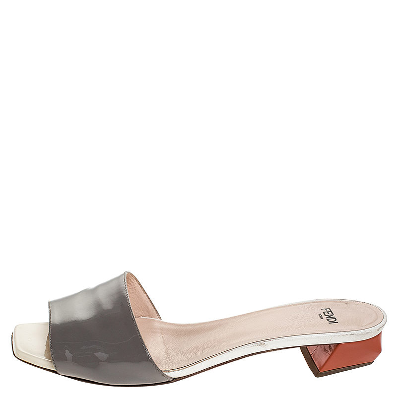 

Fendi Grey Patent Leather Slide Sandals Size