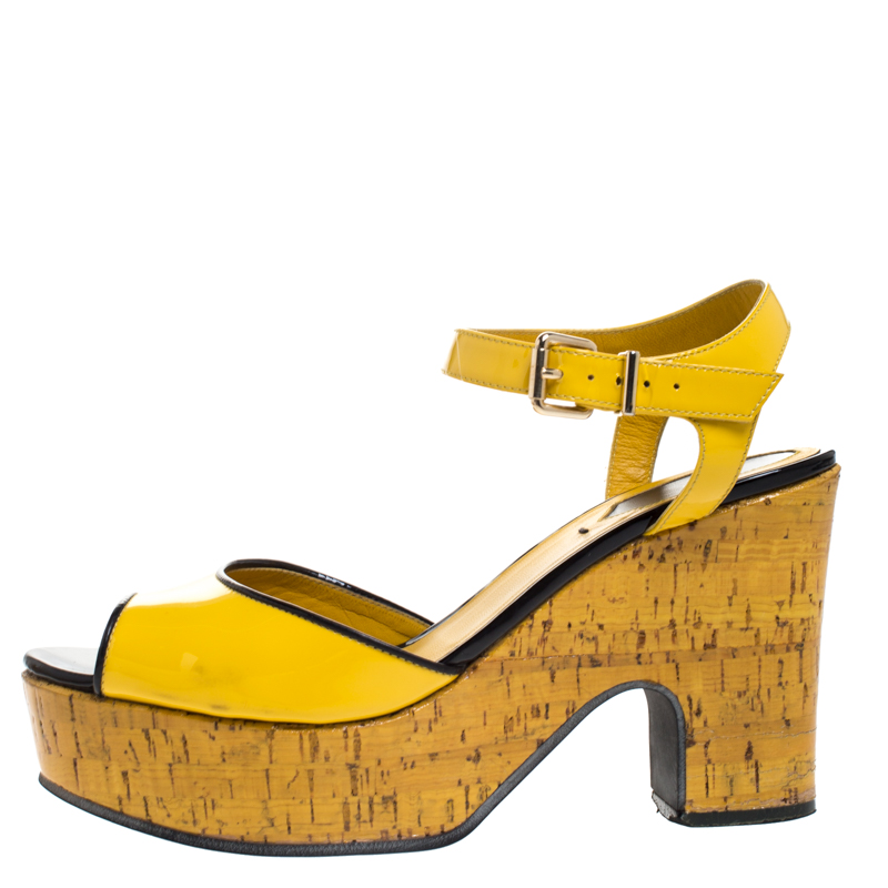 

Fendi Yellow/Black Patent Leather Cork Platform Sandals Size