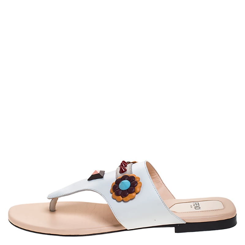 

Fendi White Leather Flowerland Thong Flats Size