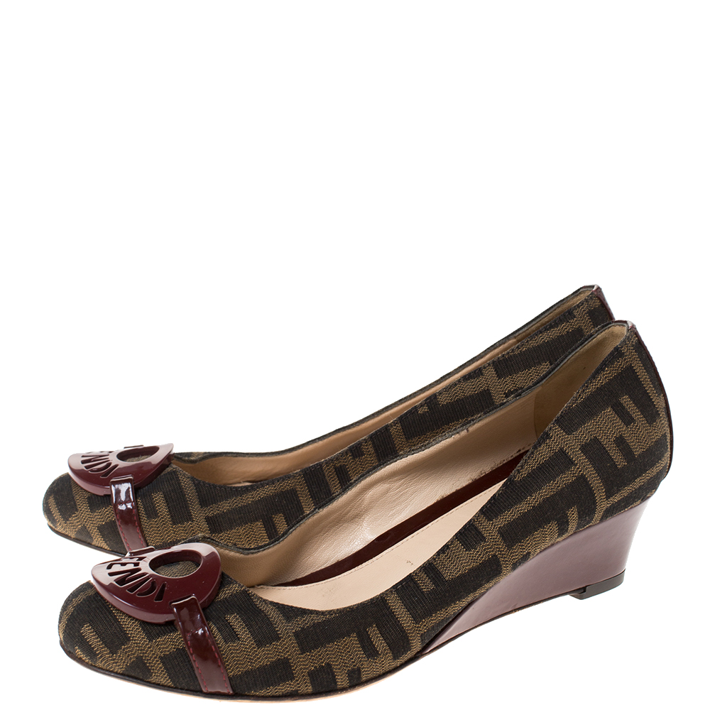 wedge canvas pumps