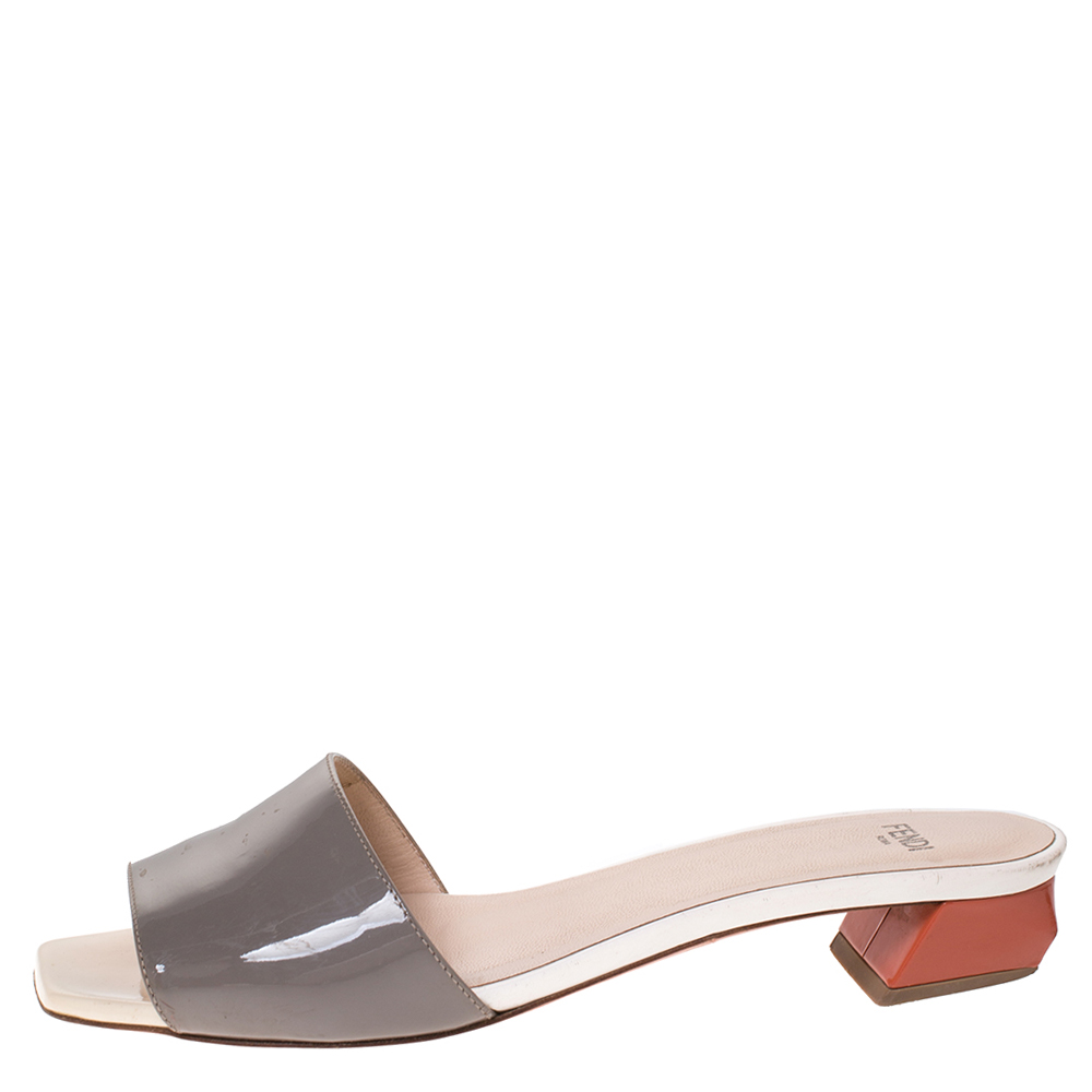 

Fendi Grey Patent Leather Slide Sandals Size