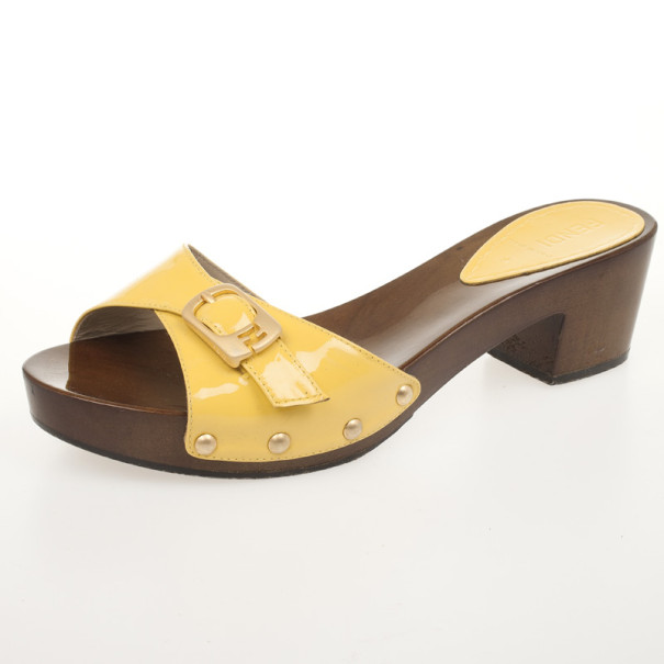 مملوكة مسبقًا Fendi Yellow Patent Leather Wooden Buckle Opera Clogs Size 38