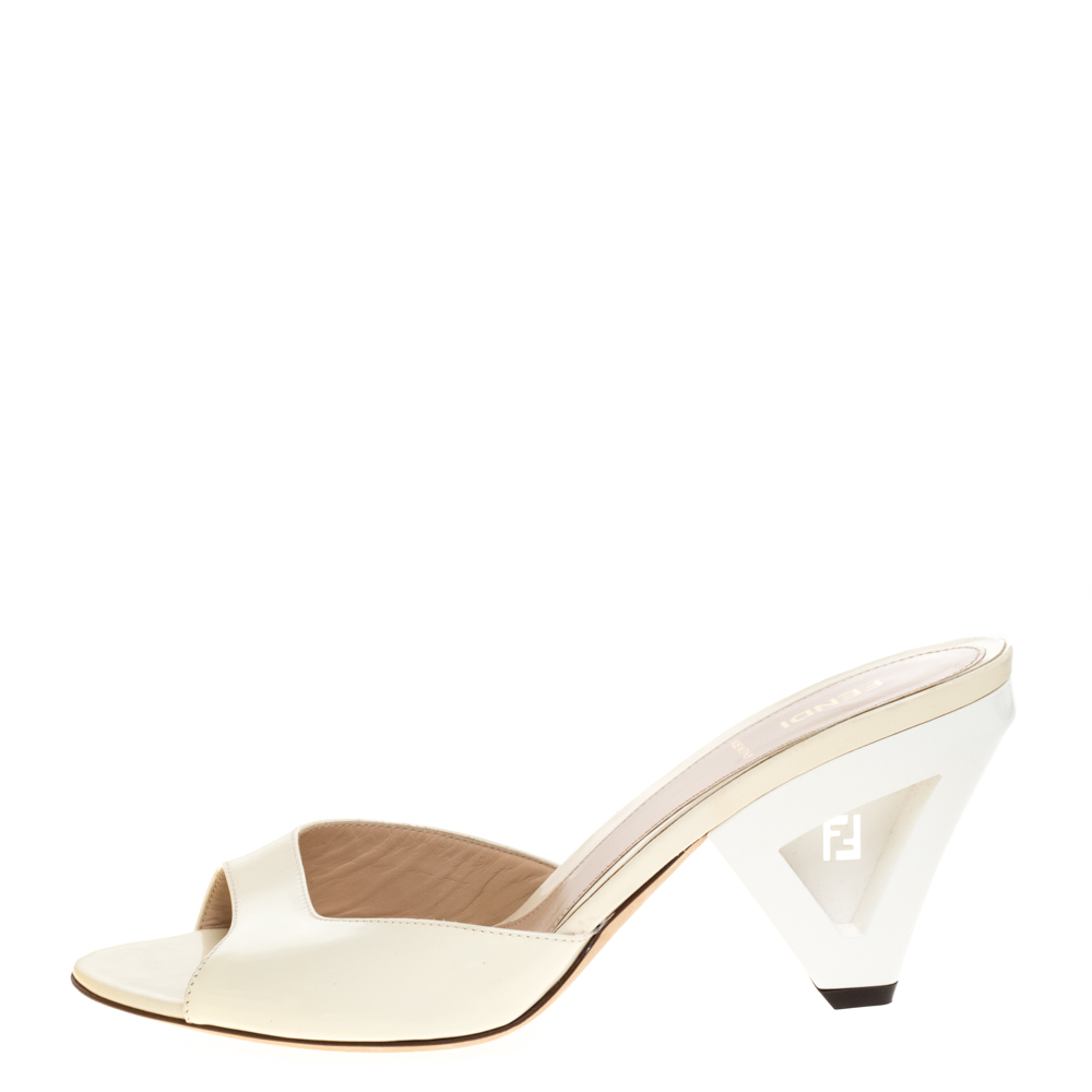 

Fendi White Patent Leather Open Toe Slide Sandals Size