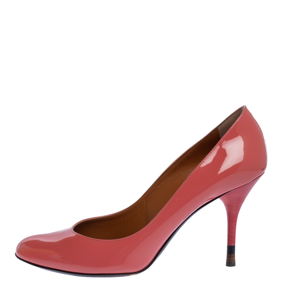 

Fendi Pink Patent Leather Round Toe Pumps Size