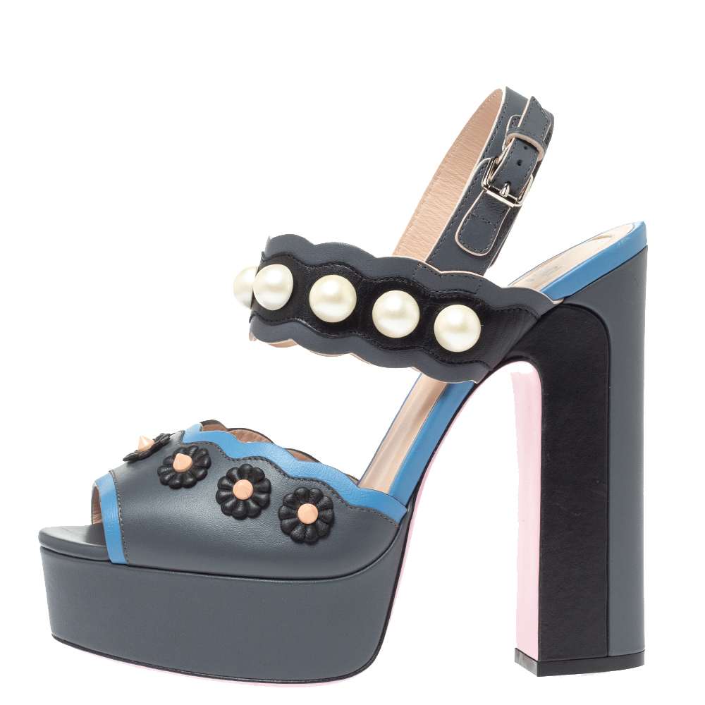

Fendi Grey Leather Pearl Studded Platform Ankle Strap Sandals Size
