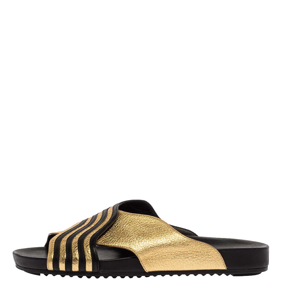 

Fendi Gold Edition Black/Gold Leather Wave Pattern Flat Slides Size