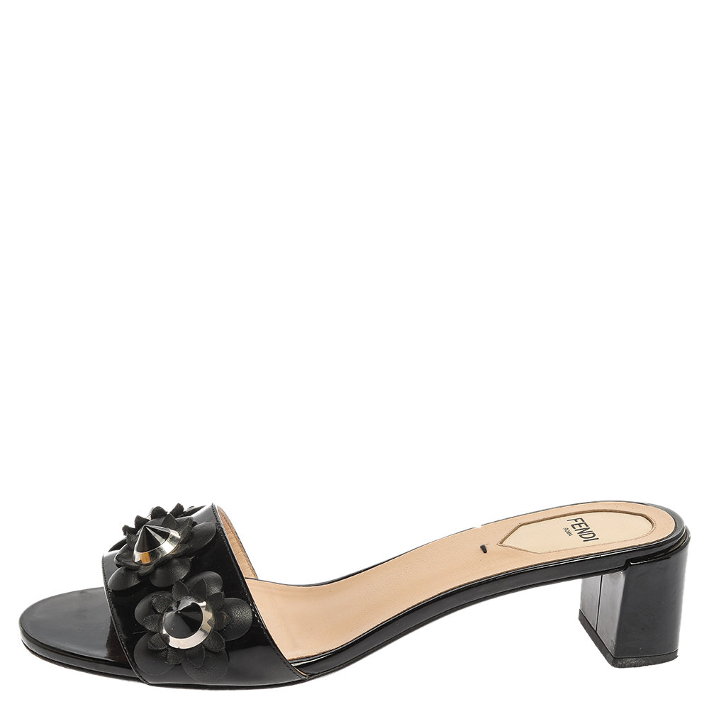 

Fendi Black Patent Leather Flower Embellished Open Toe Sandals Size