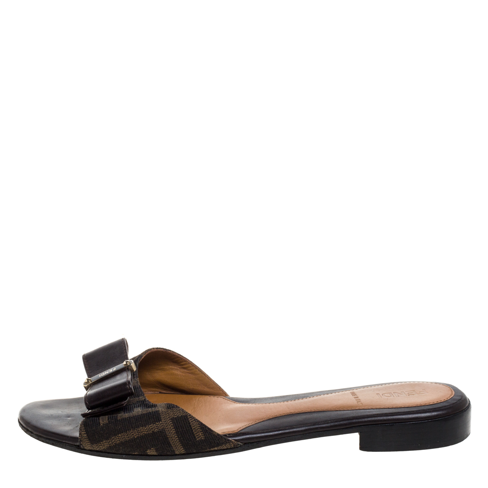 

Fendi Brown Zucca Canvas And Leather Bow Slide Sandals Size