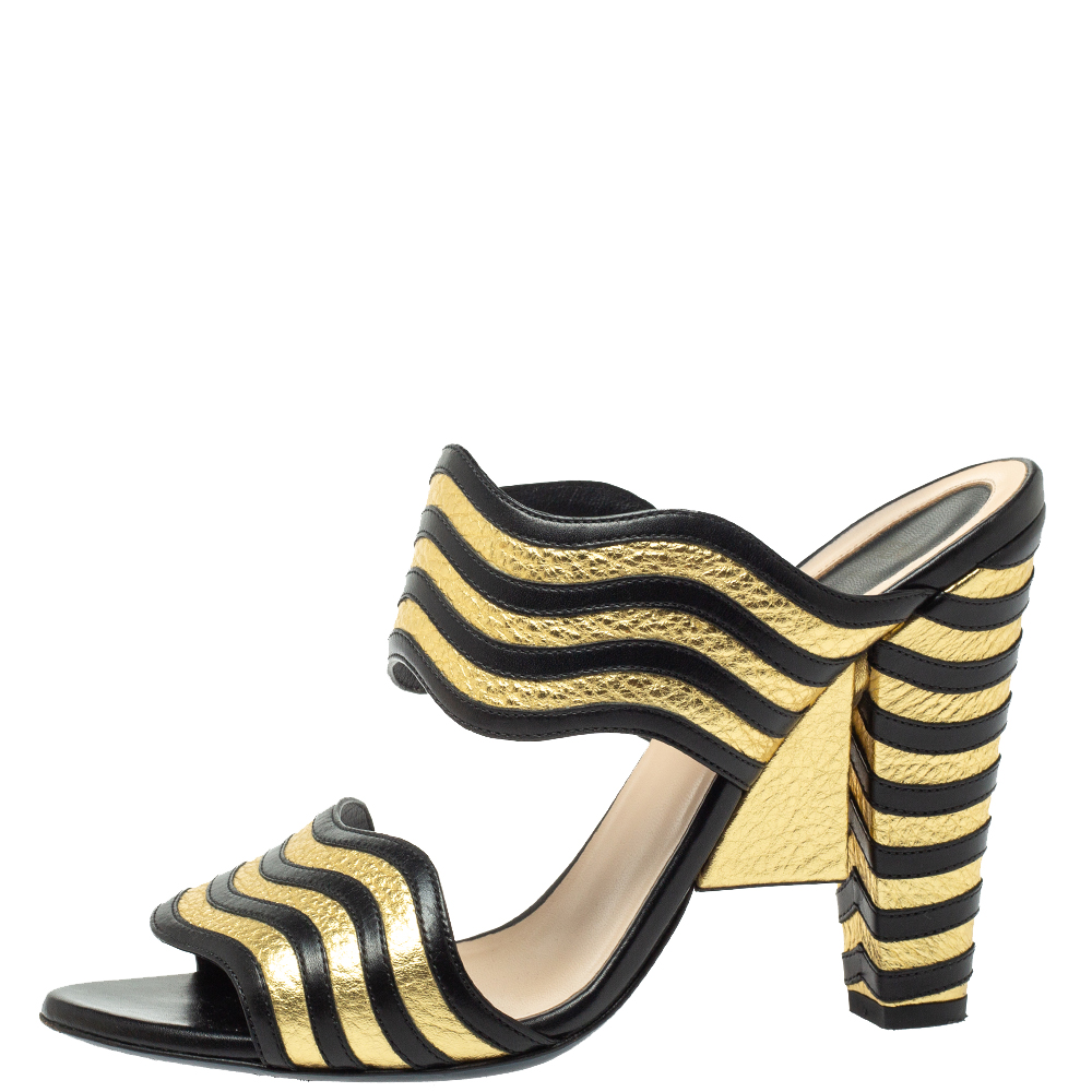 

Fendi Gold/Black Striped Wave Leather Sandals Size