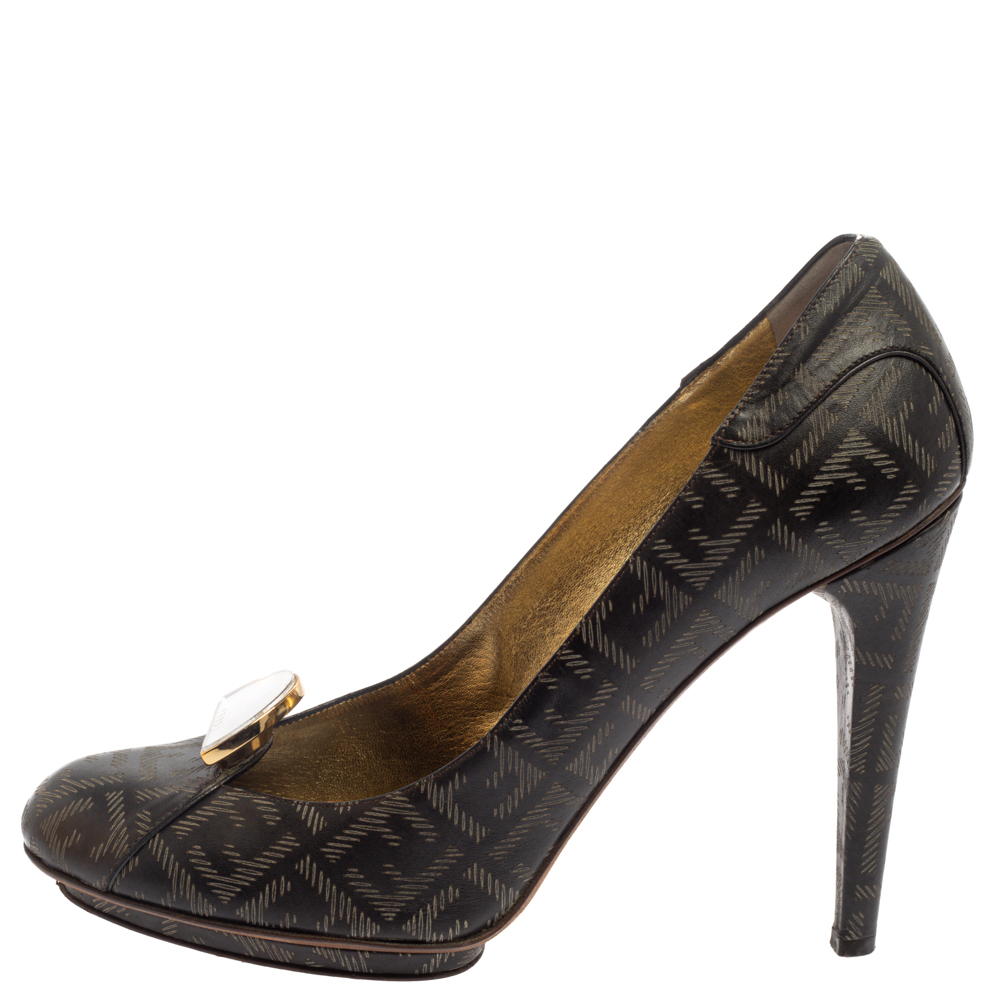 

Fendi Dark Grey FF Engraved Leather Mirror Embellished Pumps Size