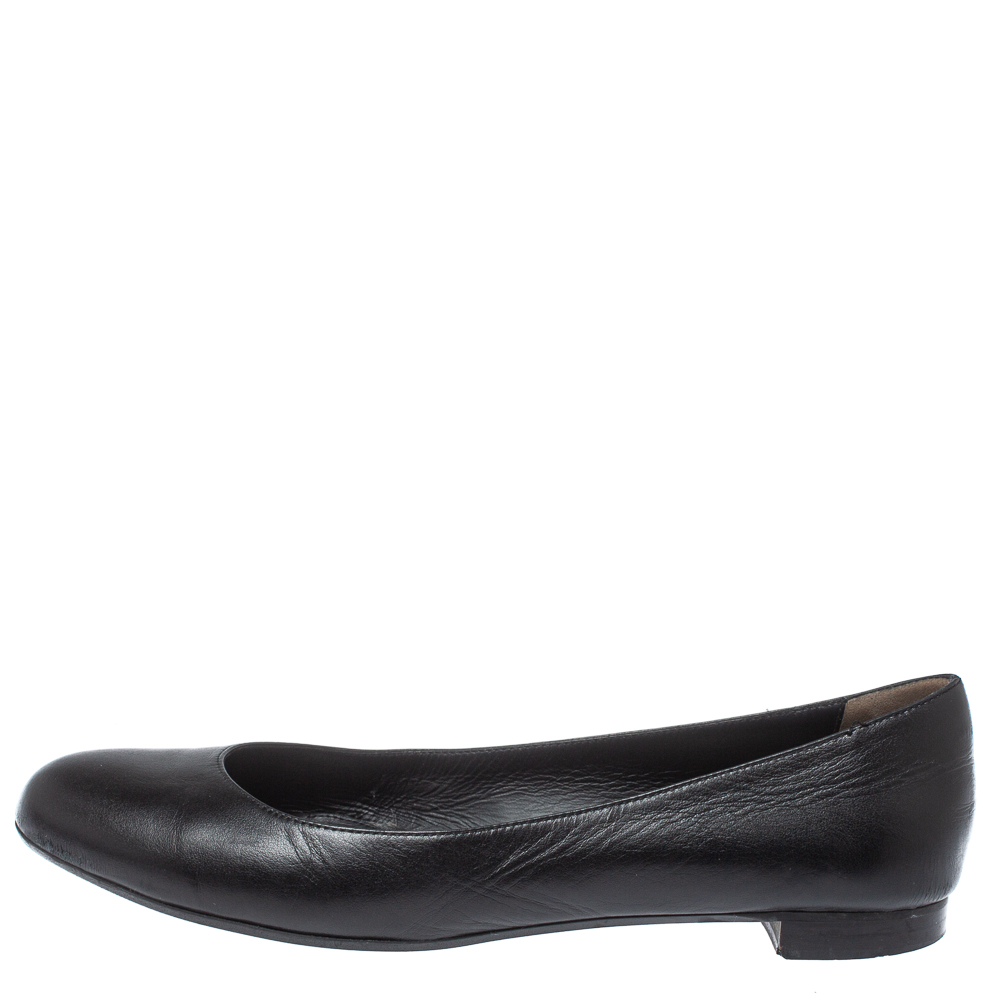 

Fendi Black Leather Ballet Flats Size