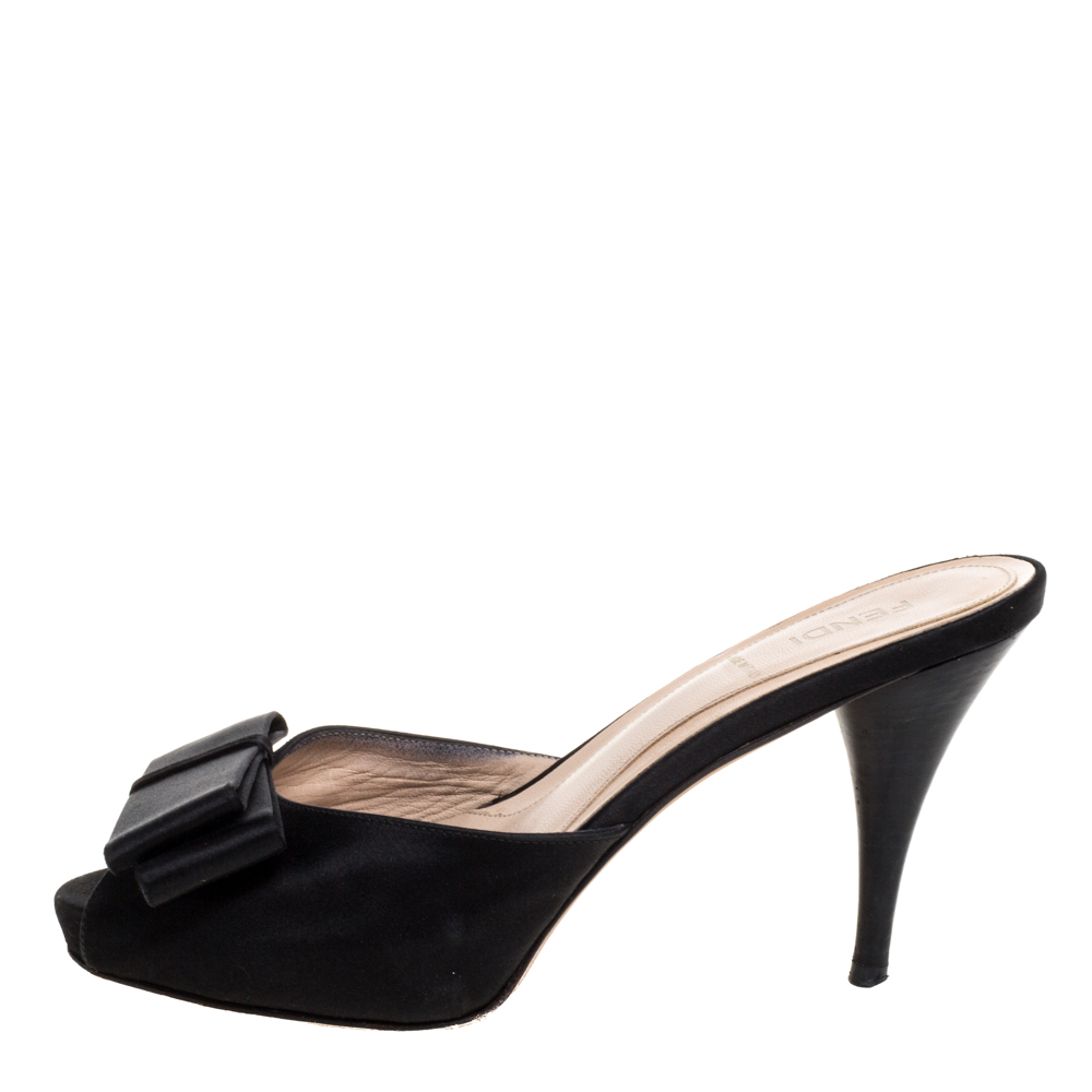 

Fendi Black Satin Bow Peep Toe Slide Sandals Size