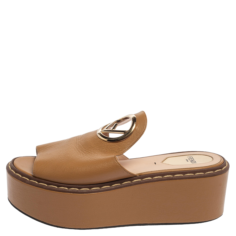 

Fendi Beige Leather Platform Slide Sandals Size