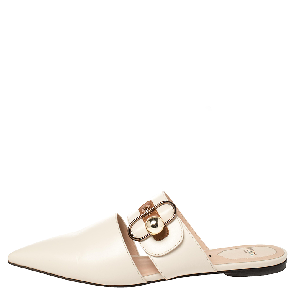 

Fendi Cream Leather Buckle Detail Mules Size