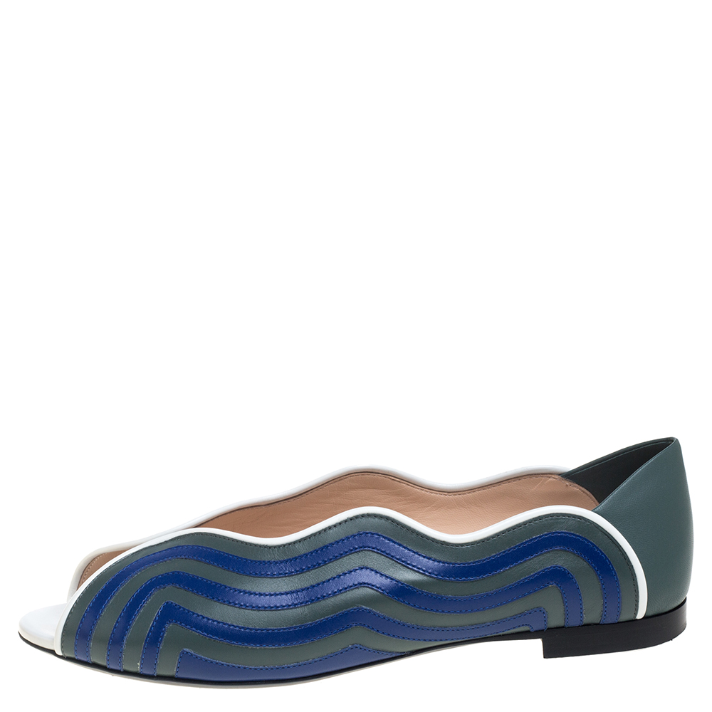 

Fendi Blue/Grey Leather Peep Toe Scallop Flats Size