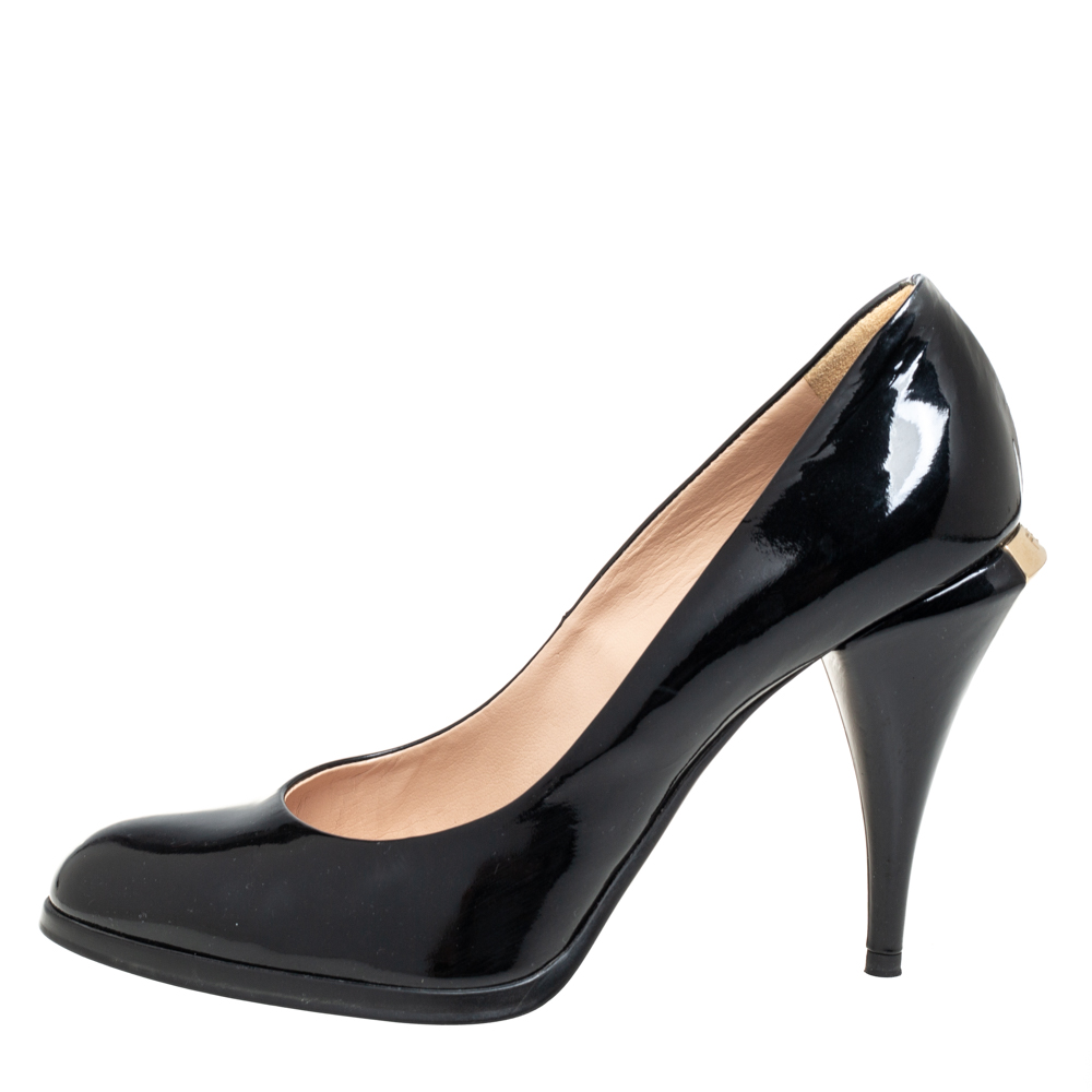 

Fendi Black Patent Leather Pumps Size