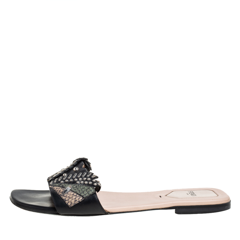 

Fendi Black/Green Python Embossed And Leather Embellished Flat Sandals Size