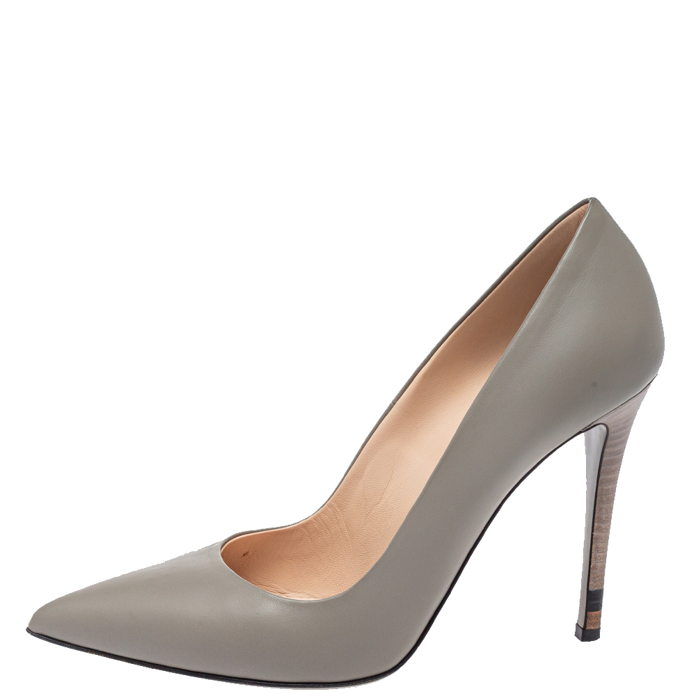 

Fendi Grey Leather Pointed Toe Pumps Size