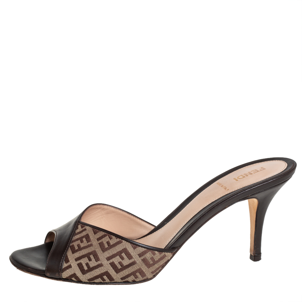 

Fendi Brown/Beige Zucca Canvas And Leather Slide Sandals Size