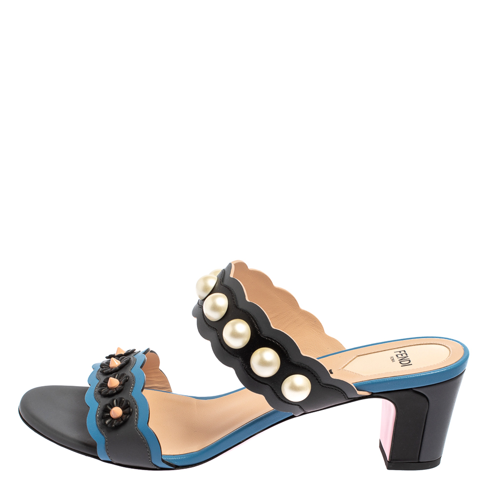

Fendi Multicolor Leather Faux Pearl Embellished Slide Sandals Size