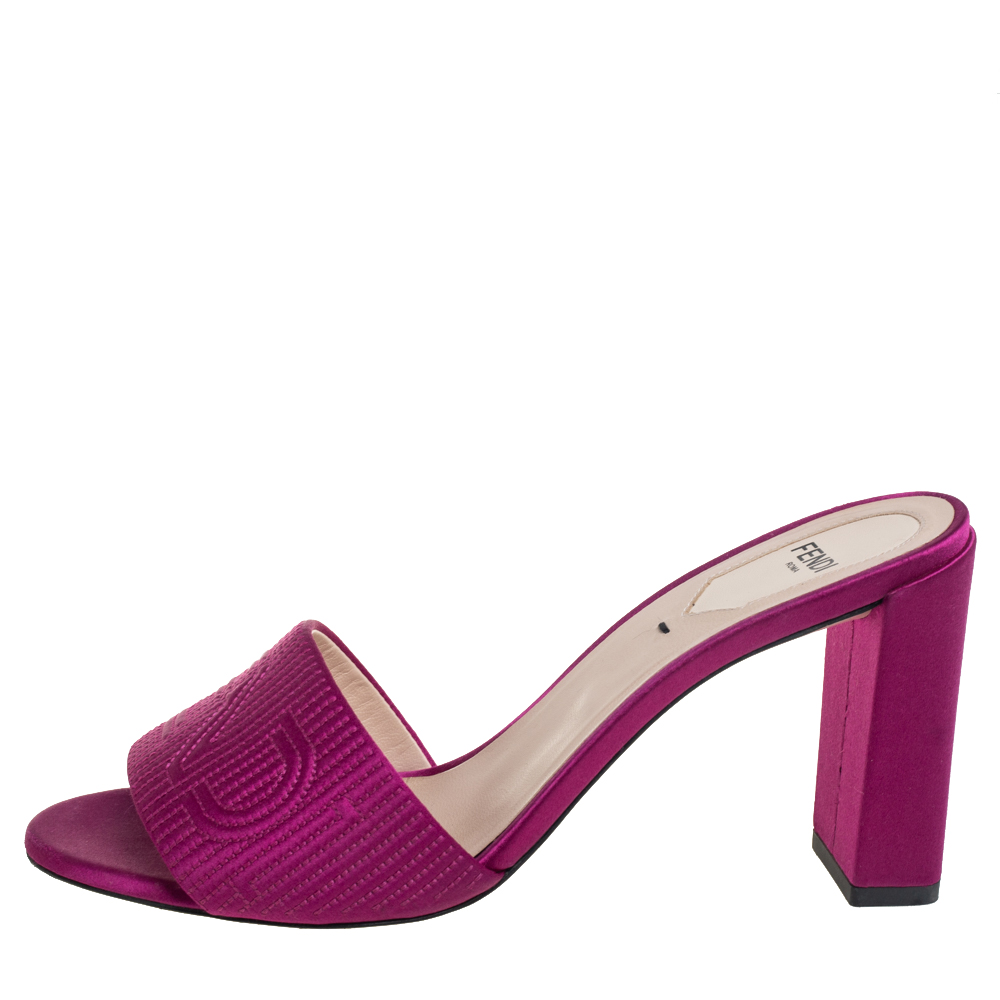 

Fendi Pink Satin Logo Embroidered Block Heel Slide Sandals Size